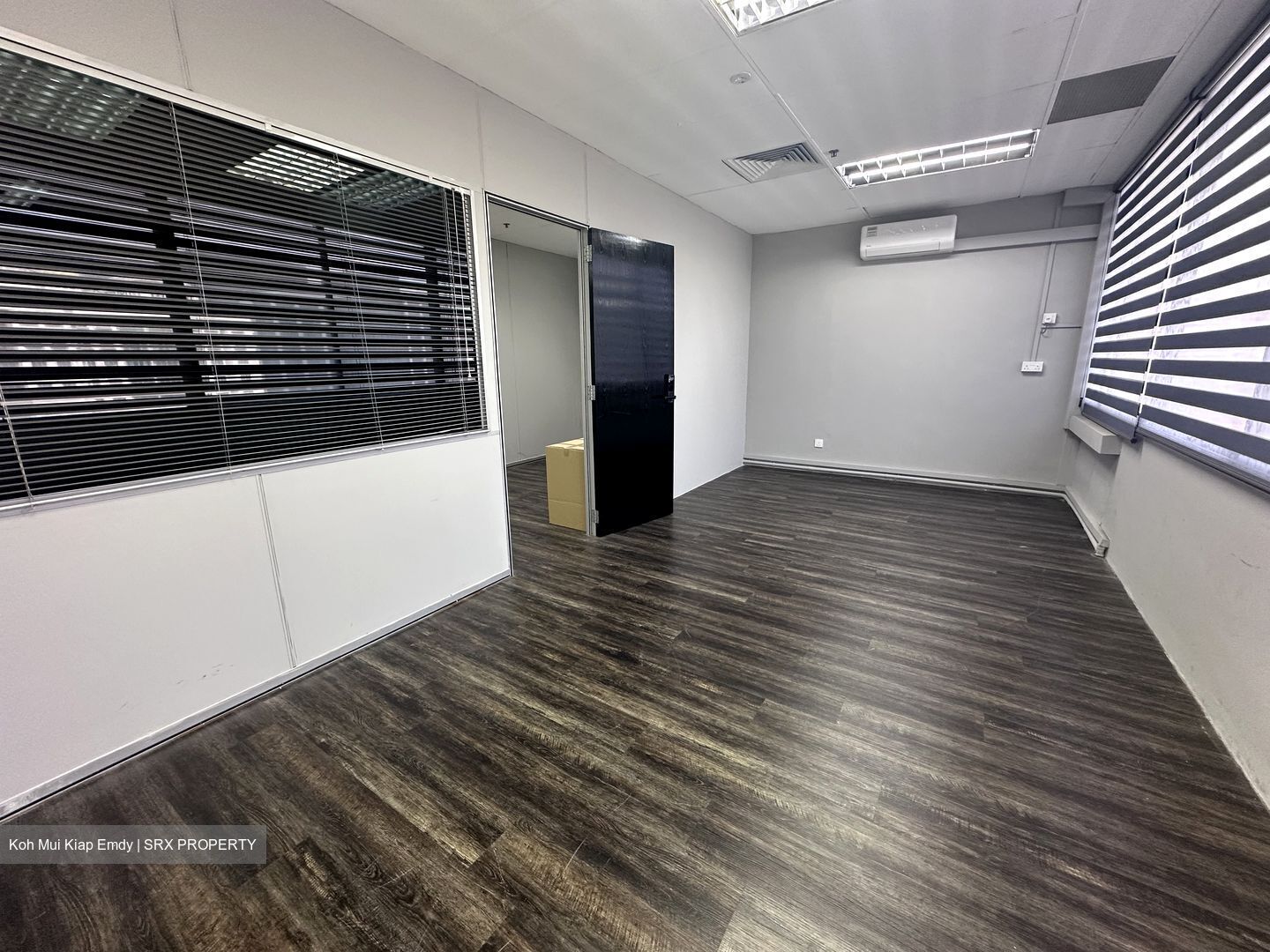 Parklane Shopping Mall (D7), Office #612881551